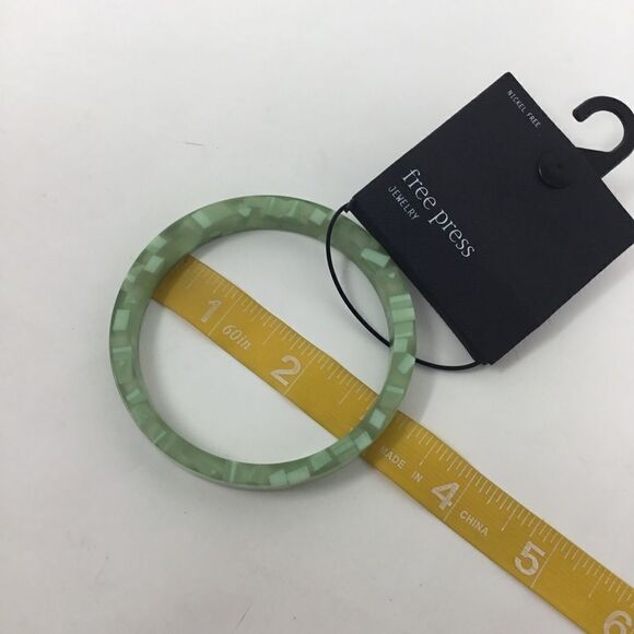 Free Press Color Inlay Resin Bangle (G1) - Picture 4 of 4